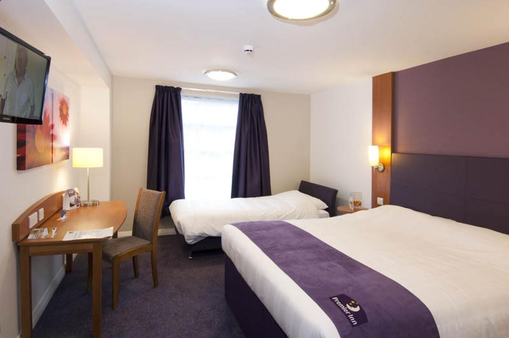 Premier Inn Cobham Cobham  Room photo